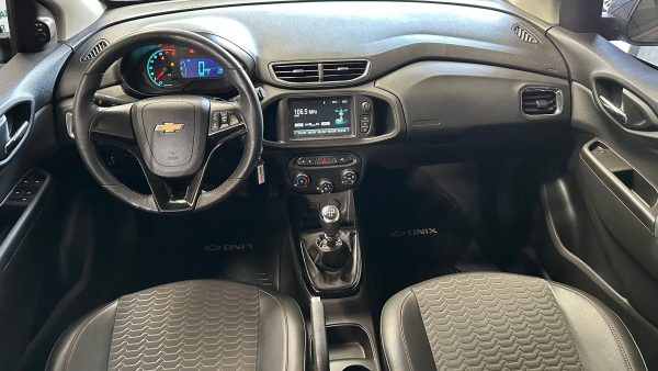 Chevrolet Onix LTZ 1.4 GNC Año 2014 - Imagen 7