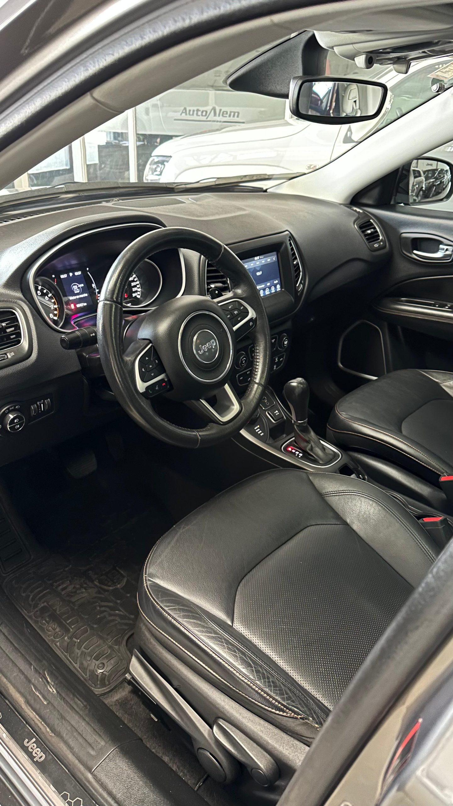 Jeep Compass LONGITUDE 2.4 AT9 AWD Año 2017 - Imagen 5