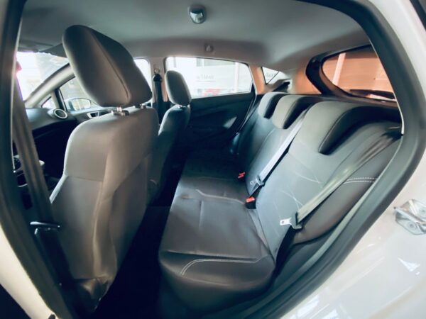 Ford Fiesta Kinetic 1.6 SE Año 2017 - Imagen 13