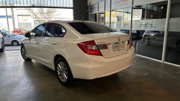 Honda Civic LXS 1.8 Año 2012 - Imagen 6