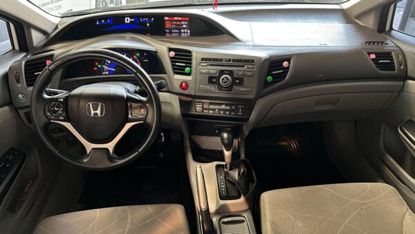 Honda Civic LXS 1.8 Año 2012 - Imagen 5