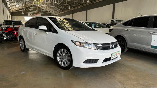 Honda Civic LXS 1.8 Año 2012 - Imagen 3