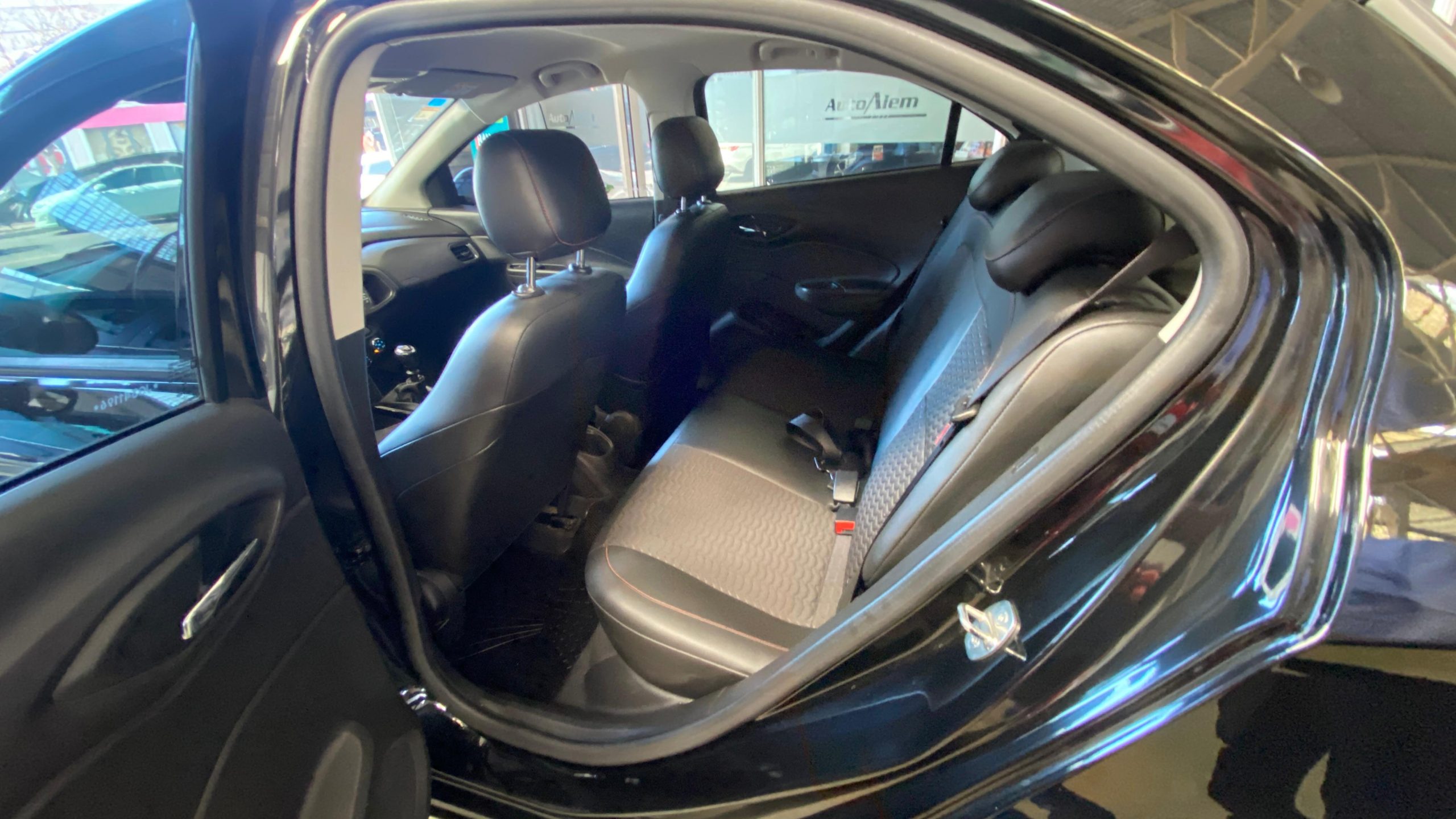 Chevrolet Onix LTZ 1.4 Año 2018 - Imagen 10