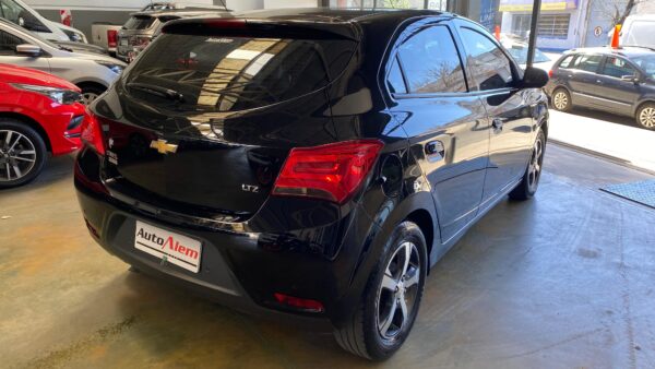 Chevrolet Onix LTZ 1.4 Año 2018 - Imagen 6