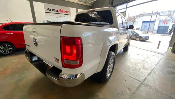 Volkswagen Amarok Higline 4x2 Año 2014 - Imagen 11