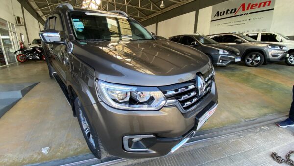 Renault Alaskan ICONIC 4X4 MT Año 2021 - Imagen 7