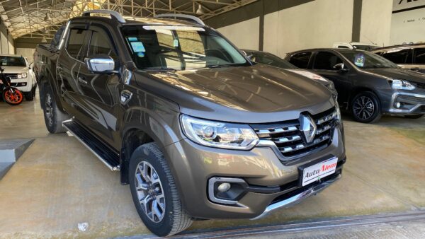 Renault Alaskan ICONIC 4X4 MT Año 2021