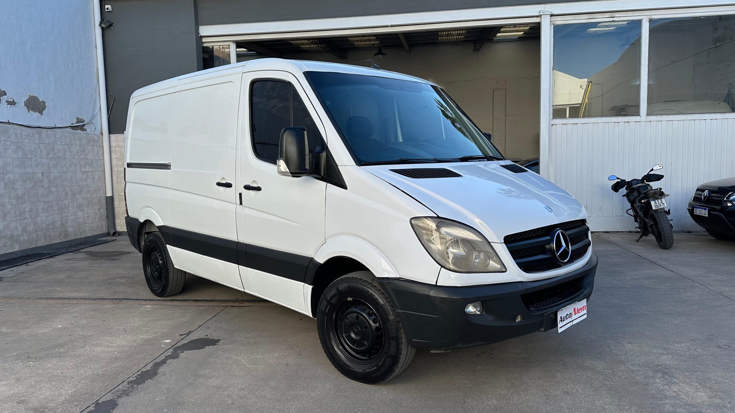 Mercedes Benz Sprinter 411 CDI/F 3250 STREET V1 Año 2015 - Imagen 2