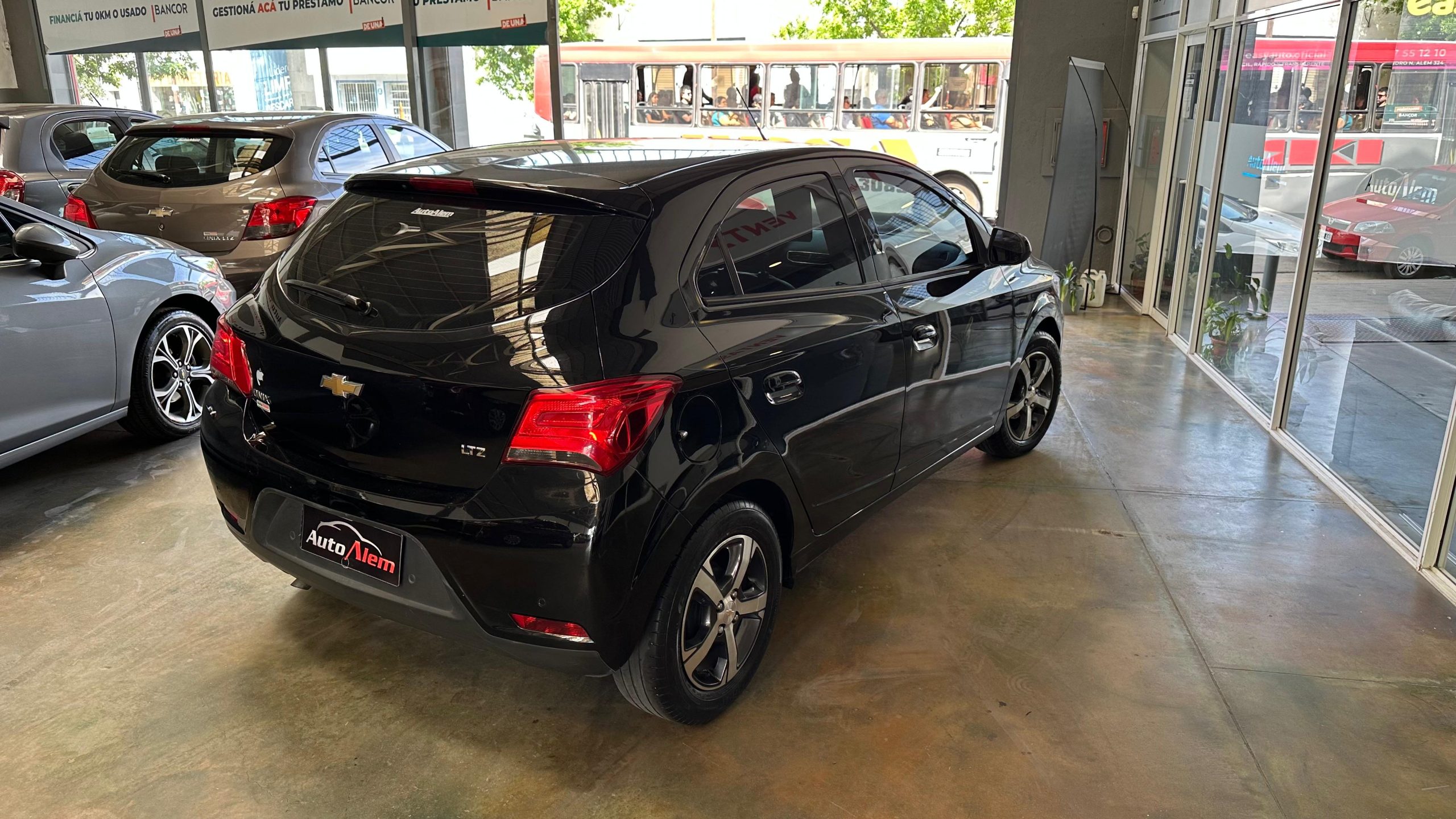 Chevrolet Onix LTZ 1.4 Año 2018 - Imagen 6