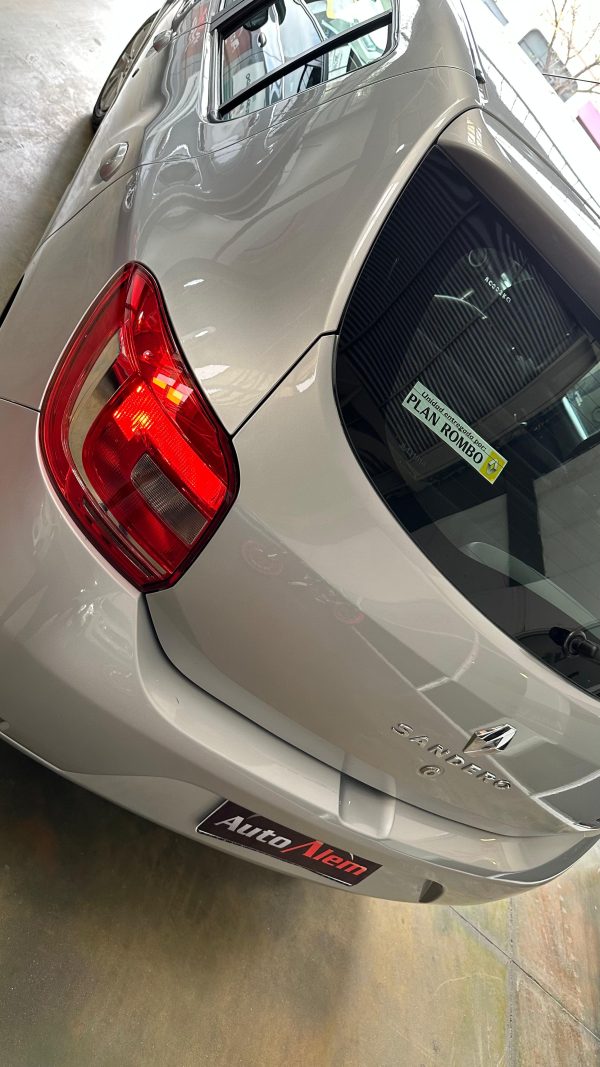 Renault Sandero 1.6 Dynamique Año 2017 - Imagen 9