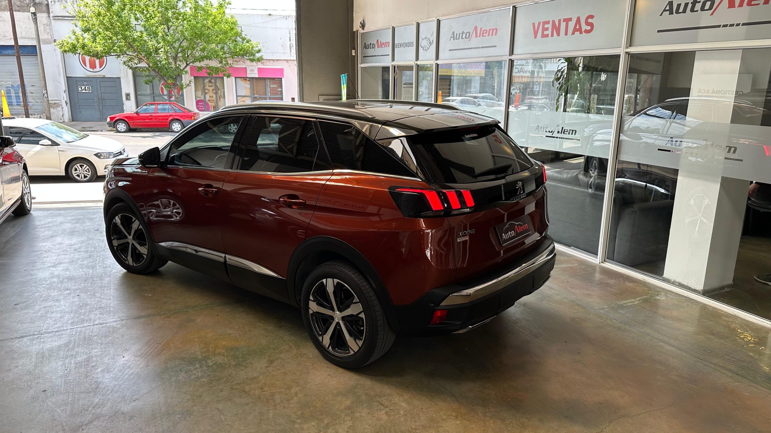 Peugeot 3008 GT LINE HDI TIPTRONIC Año 2018 - Imagen 3