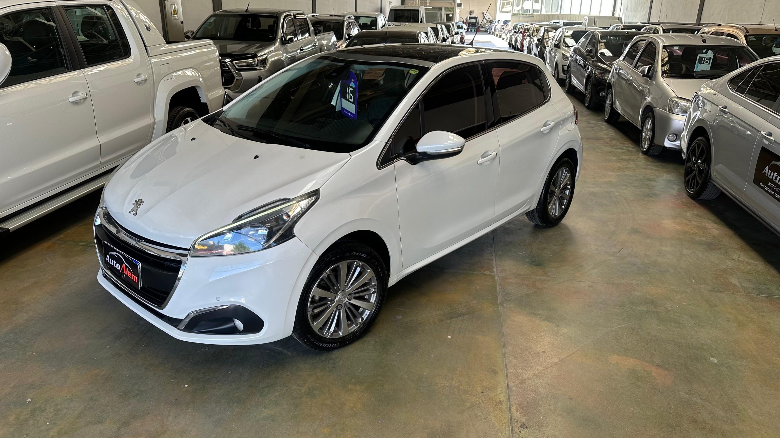 Peugeot 208 Feeline 1.6 Año 2016 - Imagen 3
