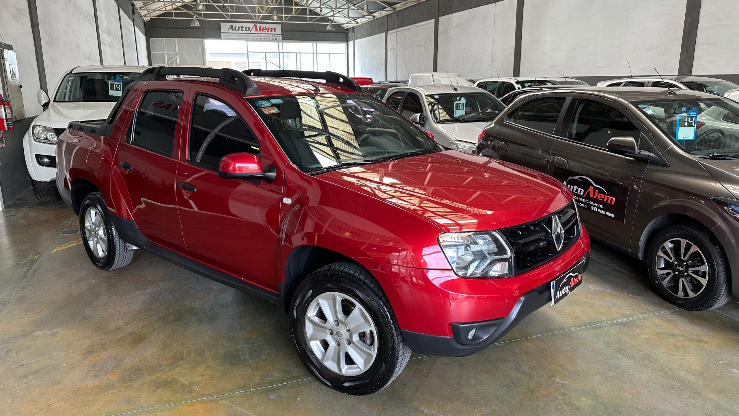 Renault Duster Oroch 2.0 dynamique GNC Año 2020 - Imagen 3