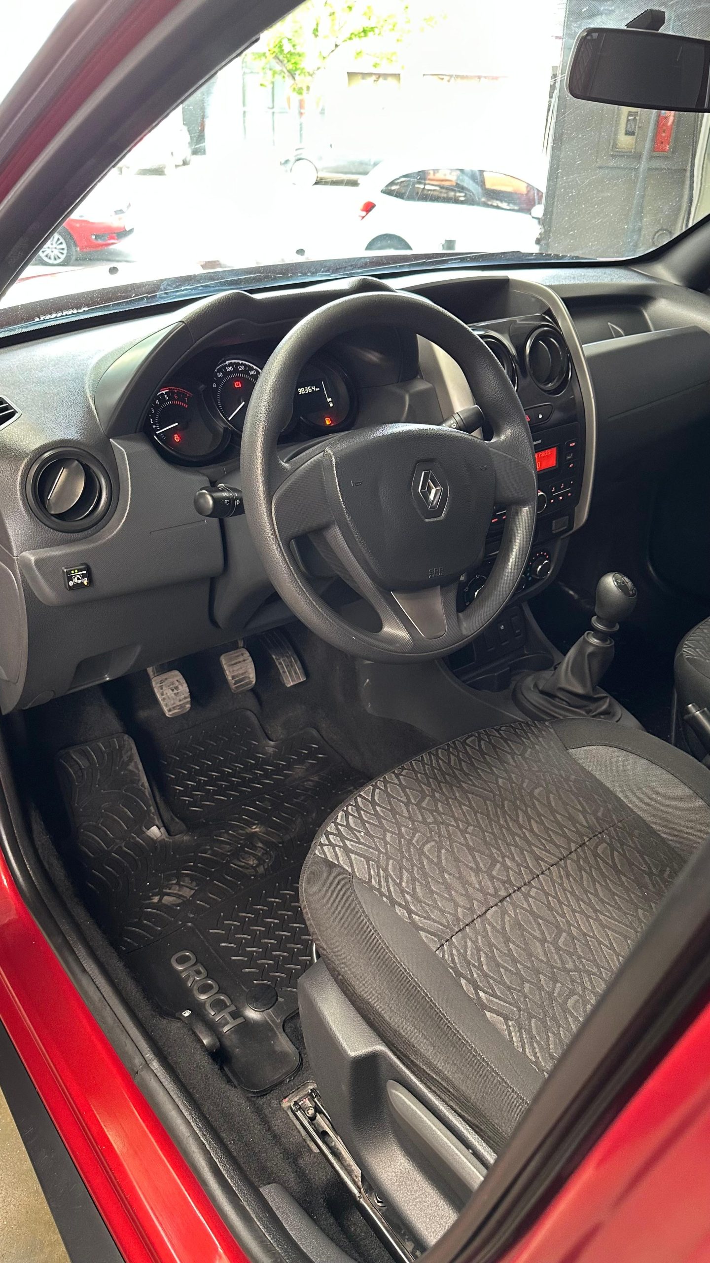 Renault Duster Oroch 2.0 dynamique GNC Año 2020 - Imagen 6