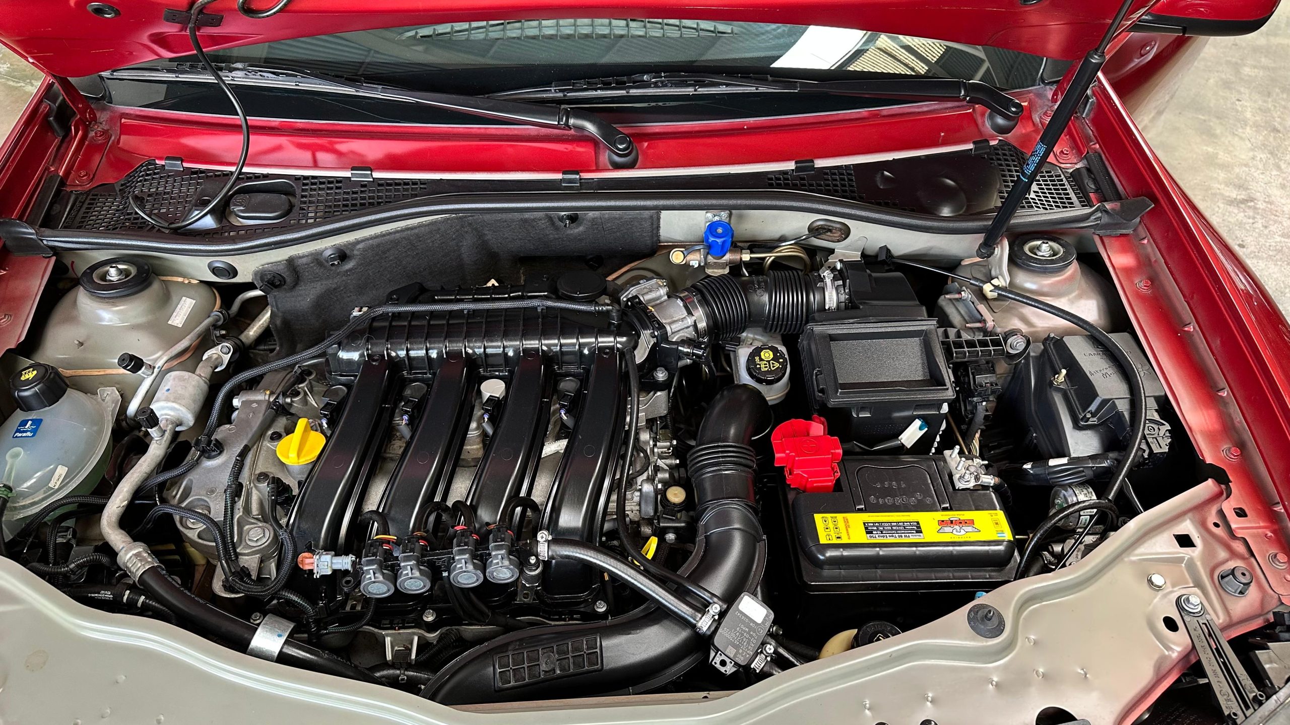 Renault Duster Oroch 2.0 dynamique GNC Año 2020 - Imagen 9