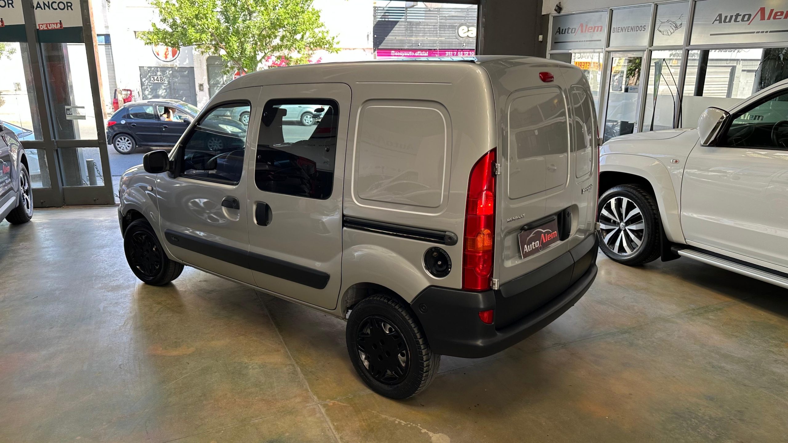 Renault Kangoo 1.6 GNC 5 Asientos Año 2015 - Imagen 4