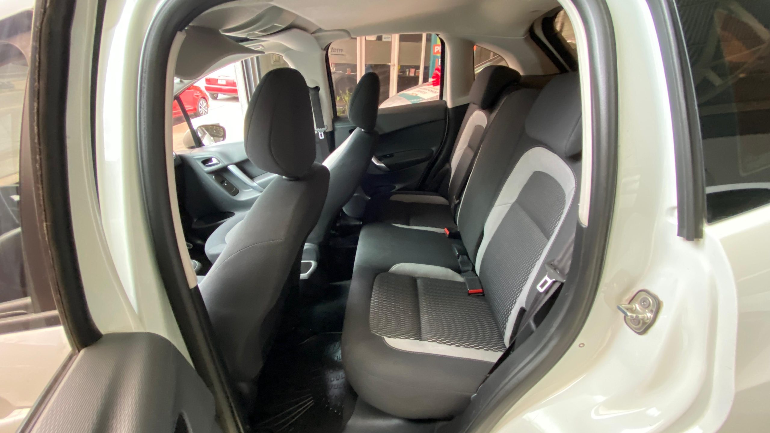 Citroen C3 1.6 GNC Tendance Año 2015 - Imagen 8