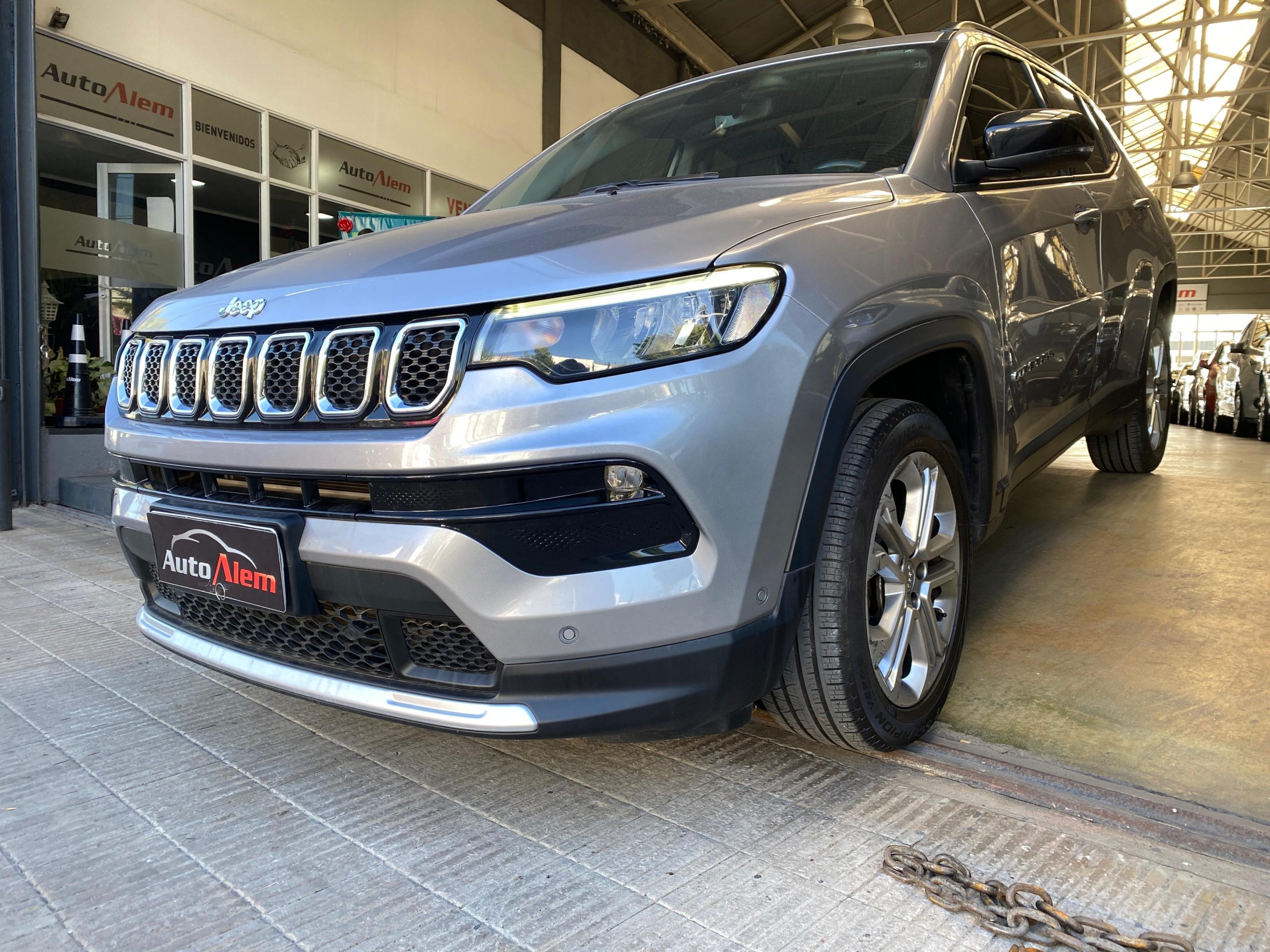 Jeep Compass 1.3 T Longitude AT Año 2022