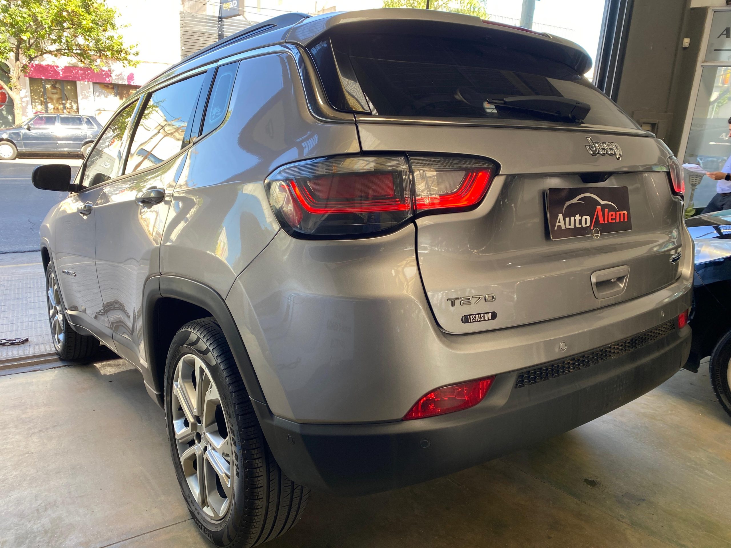 Jeep Compass 1.3 T Longitude AT Año 2022 - Imagen 7