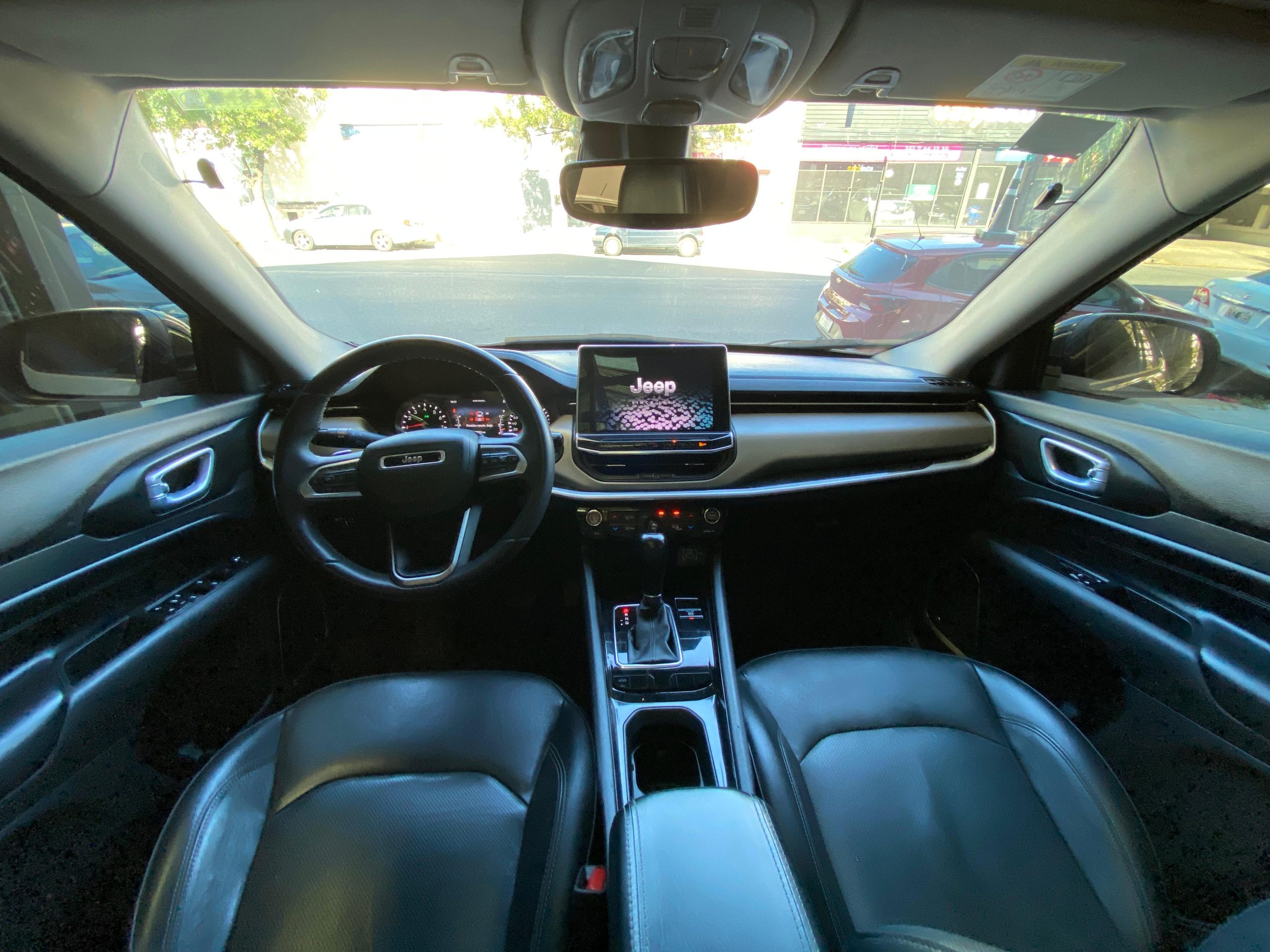 Jeep Compass 1.3 T Longitude AT Año 2022 - Imagen 9