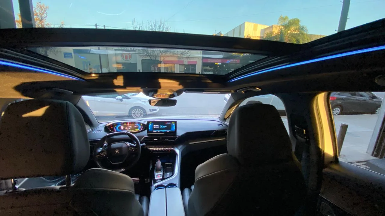 Peugeot 3008 GT PACK HIBRIDA AT Año 2023 - Imagen 11