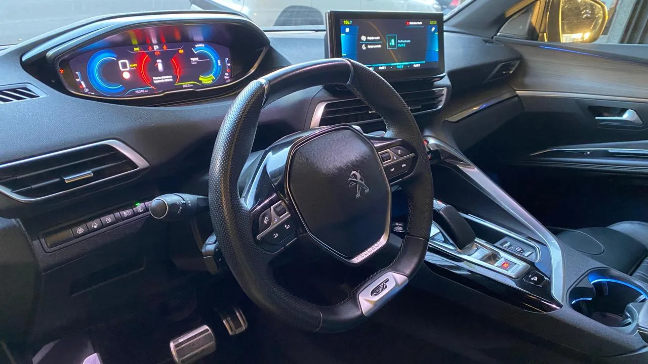 Peugeot 3008 GT PACK HIBRIDA AT Año 2023 - Imagen 9