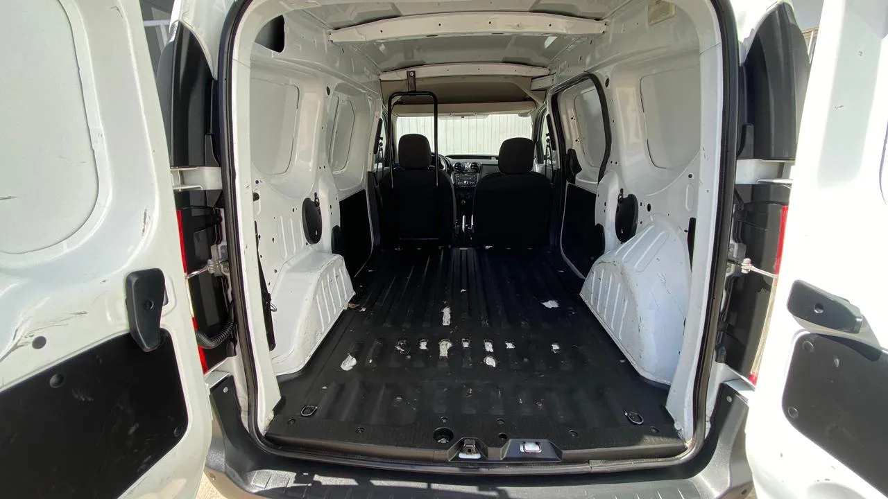Renault Kangoo II EXPRESS CONFORT 1.6 GNC SCE Año 2023 - Imagen 5